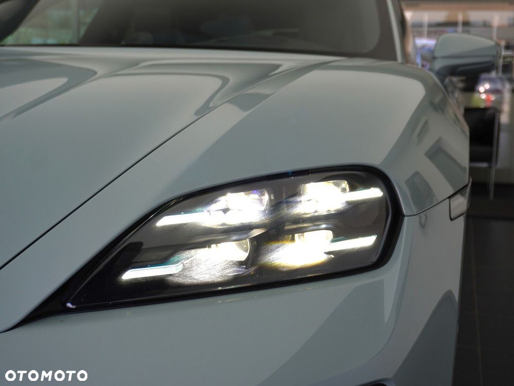 Porsche Taycan 105kWh 4S Black Edition - 10