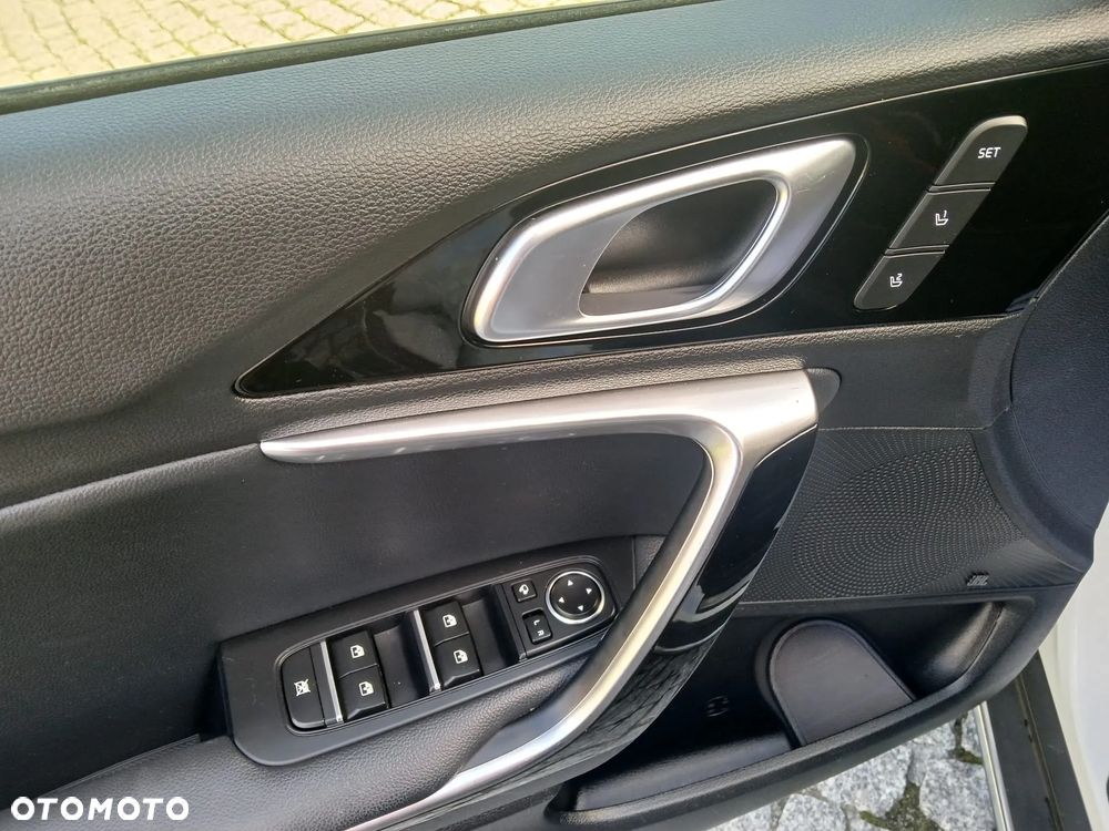 Kia XCeed - 38