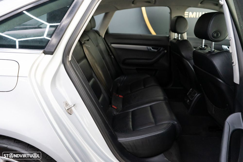Audi A6 3.0 TDI V6 quattro Exclusive Tiptronic - 45