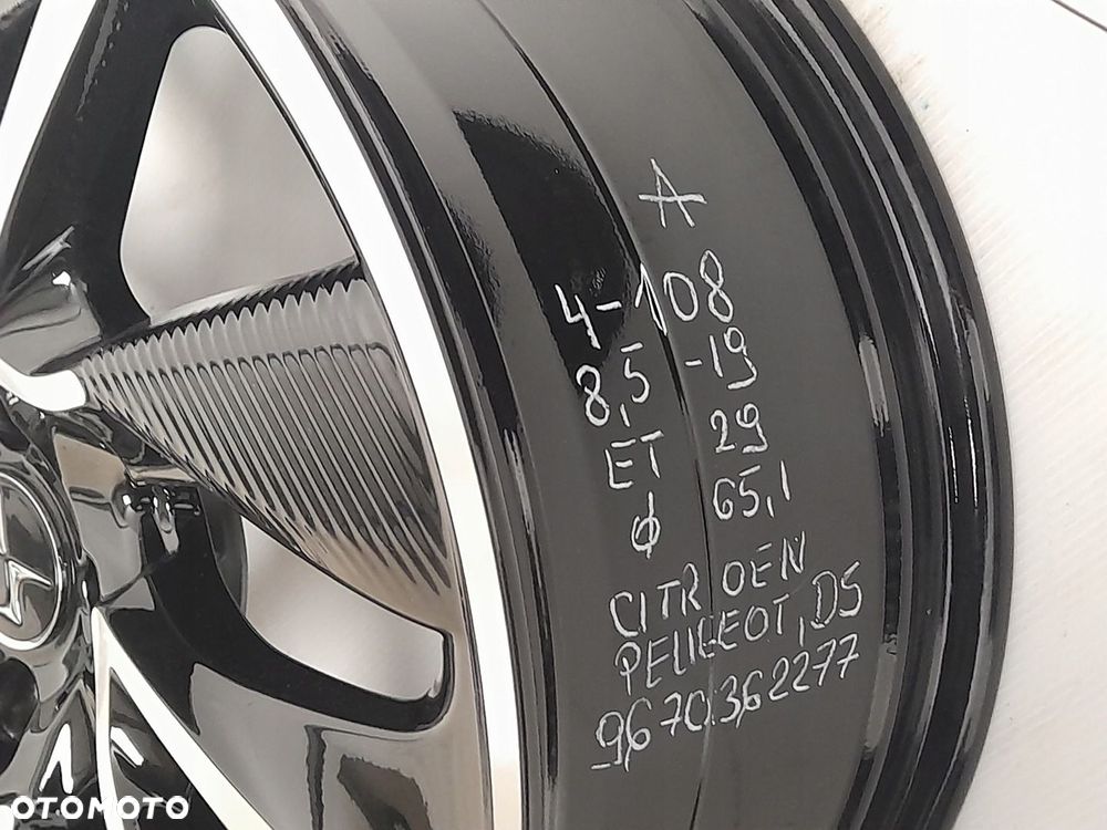 Felgi aluminiowe Citroen DS5 8.5 x 19 4x108 ET 29 - 6