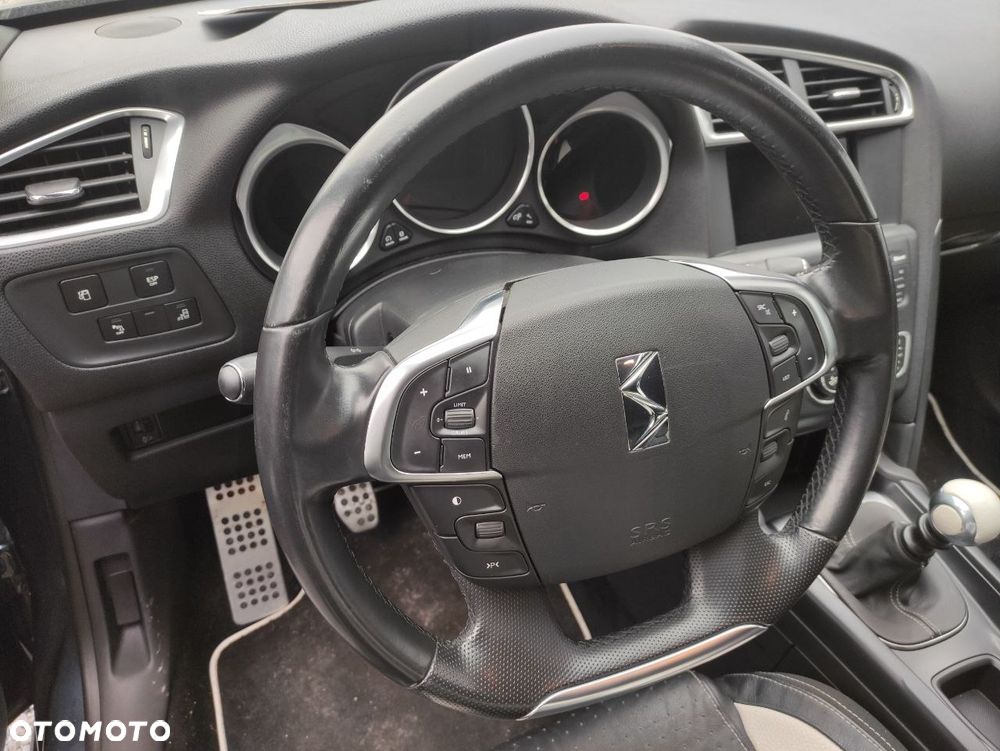 Citroën DS4 HDi 165 SoChic - 9