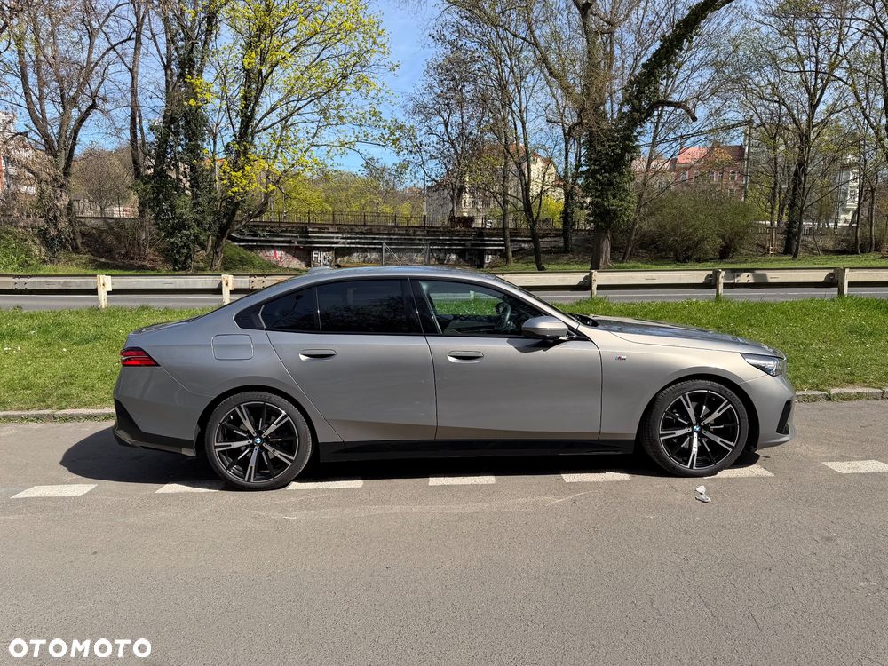 BMW Seria 5 520d mHEV M Sport - 14