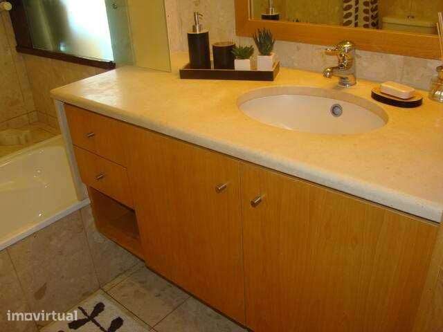 Apartamento T1 em Lordelo do Ouro- Porto - Grande imagem: 4/12