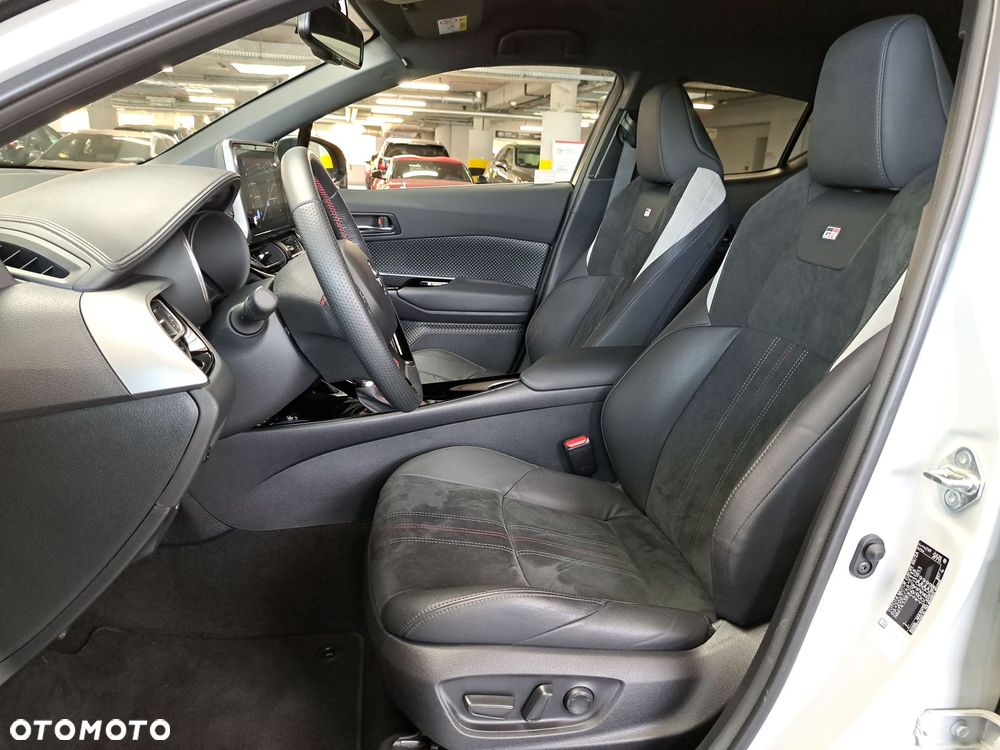 Toyota C-HR 2.0 Hybrid GR Sport - 12