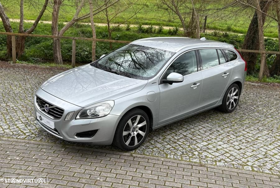 Volvo V60 2.4 D6 Summum AWD Phev - 9