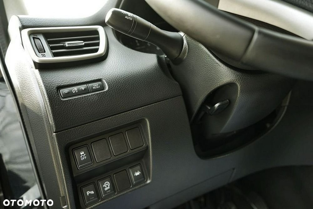 Nissan Qashqai - 25