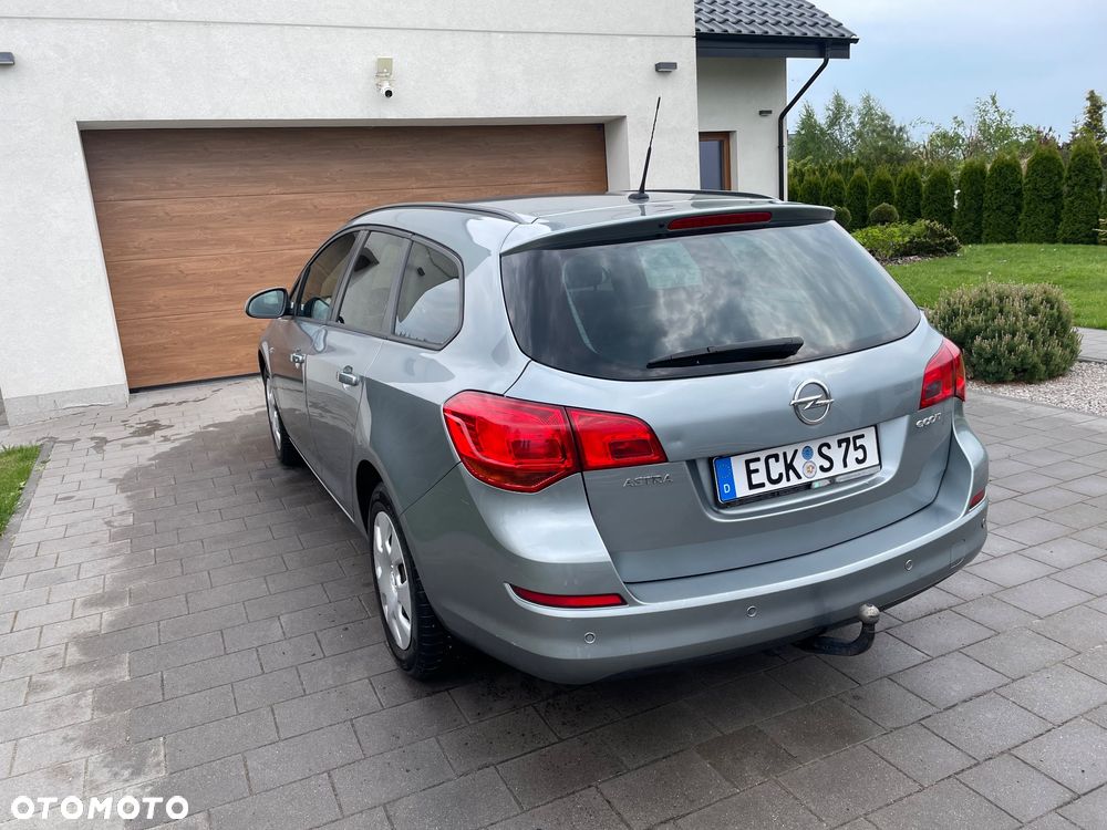 Opel Astra 1.4 ecoFLEX - 4