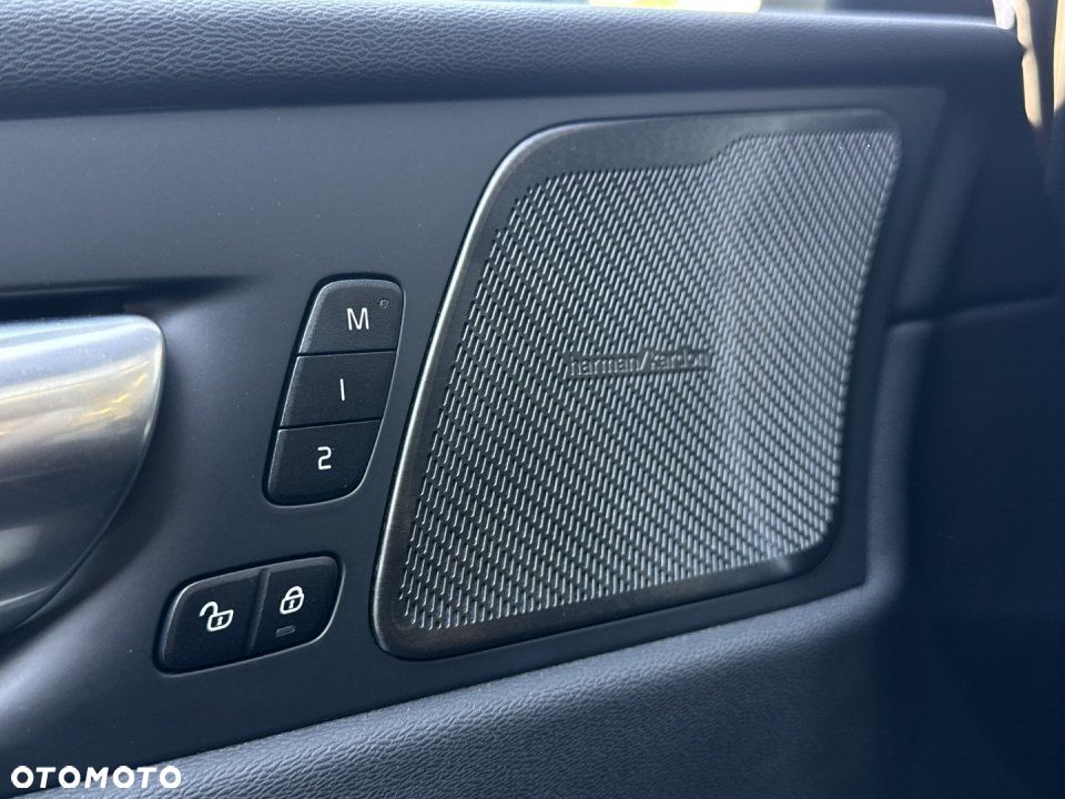 Volvo XC 60 - 22