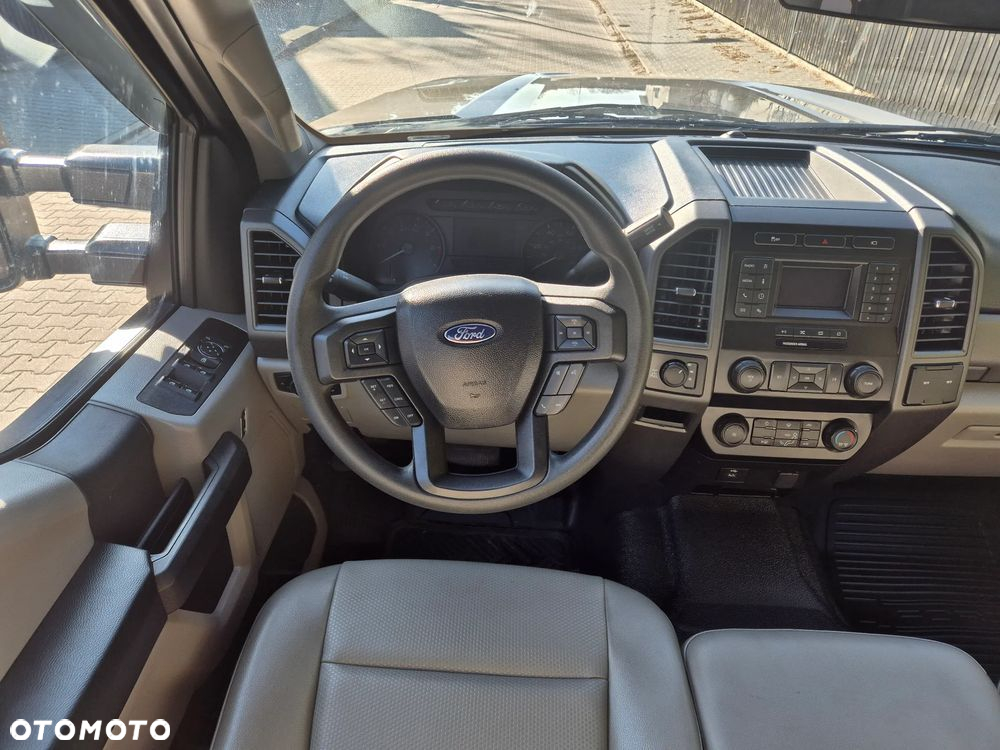 Ford F250 - 18