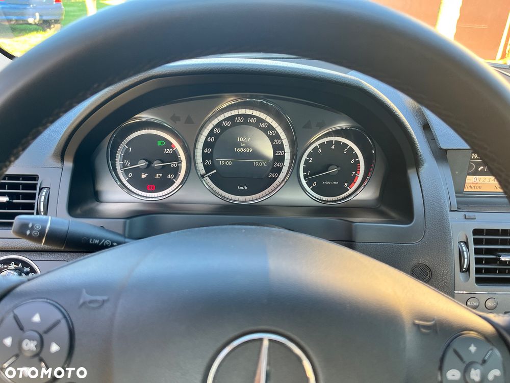 Mercedes-Benz Klasa C 180 Kompressor BlueEFFICIENCY - 17