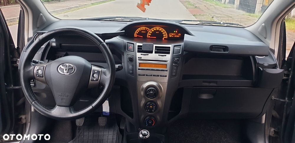 Toyota Yaris 1.33 VVT-i Sol - 14