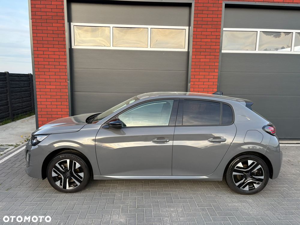Peugeot 208 - 25