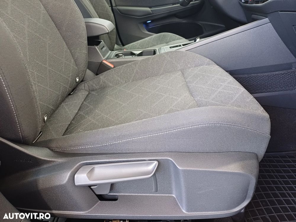 VOLKSWAGEN Golf 2023 — imagine 27