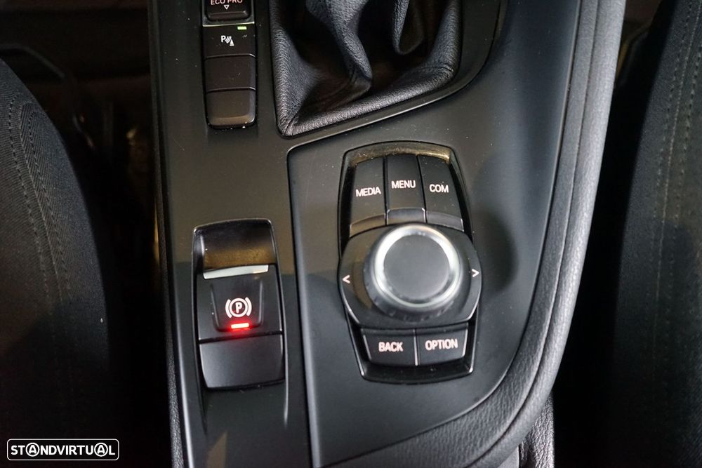 BMW X1 18 d sDrive Advantage - 38