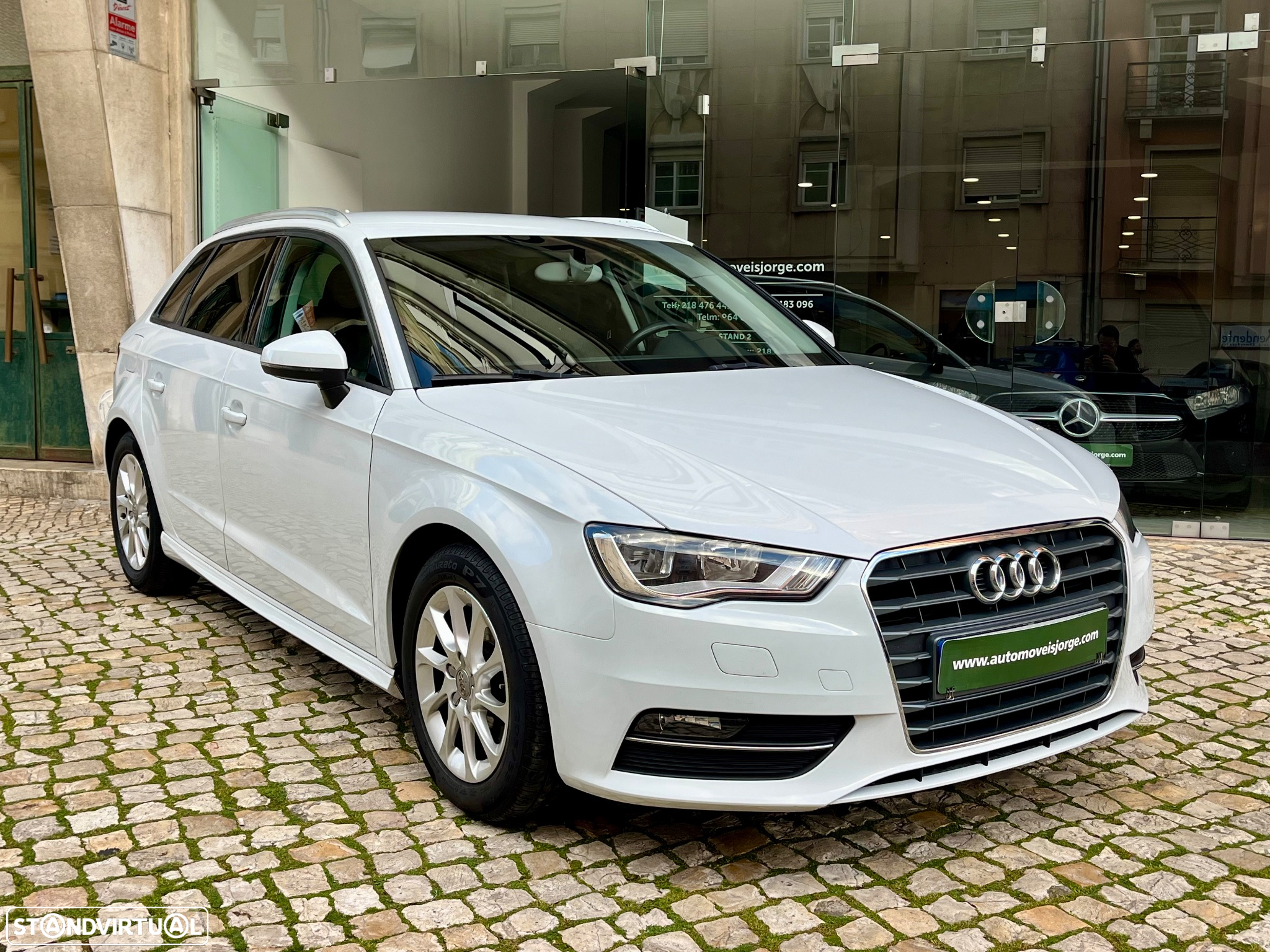 Audi A3 Sportback 1.6 TDI Attraction Ultra - 2