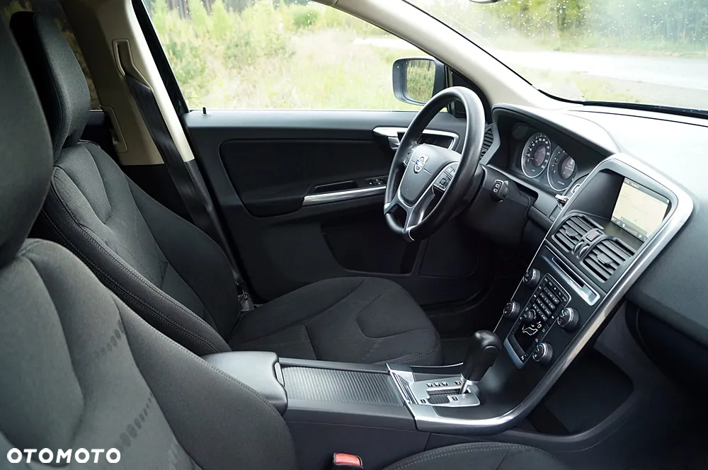 Volvo XC 60 D4 Geartronic Momentum - 23