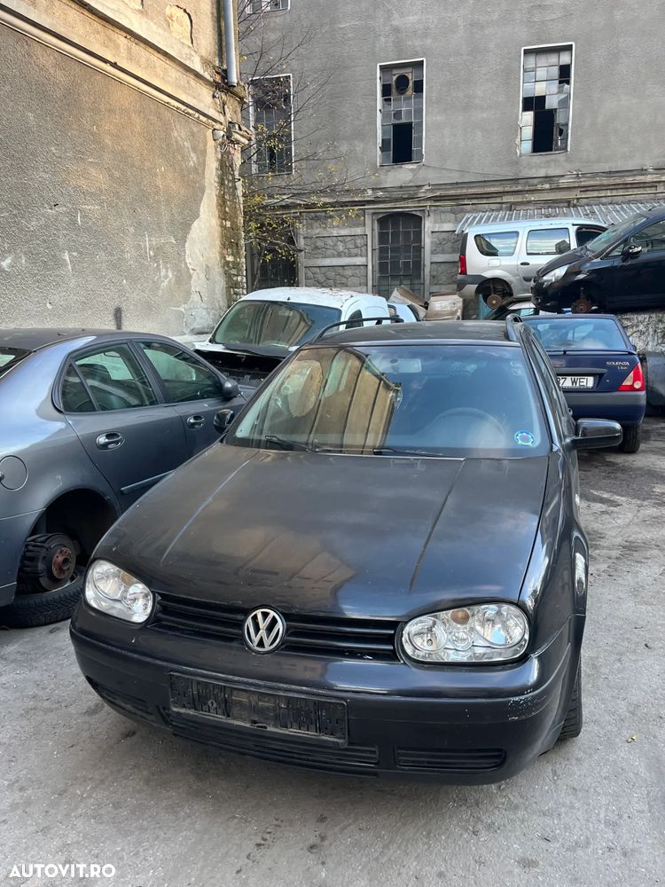 Dezmembrez VW Volkswagen Golf 4 break negru 2002 - 1