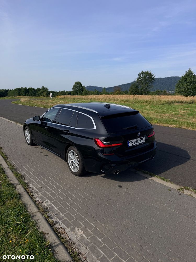 BMW Seria 3 320d xDrive M Sport Shadow sport - 4