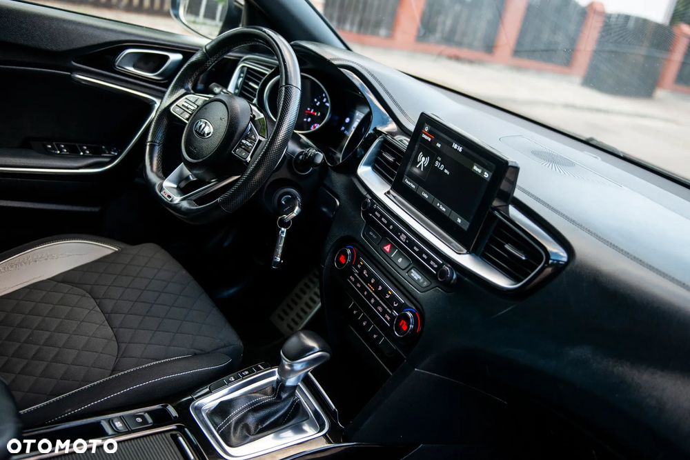 Kia ProCeed 1.4 T-GDI GT Line DCT - 37