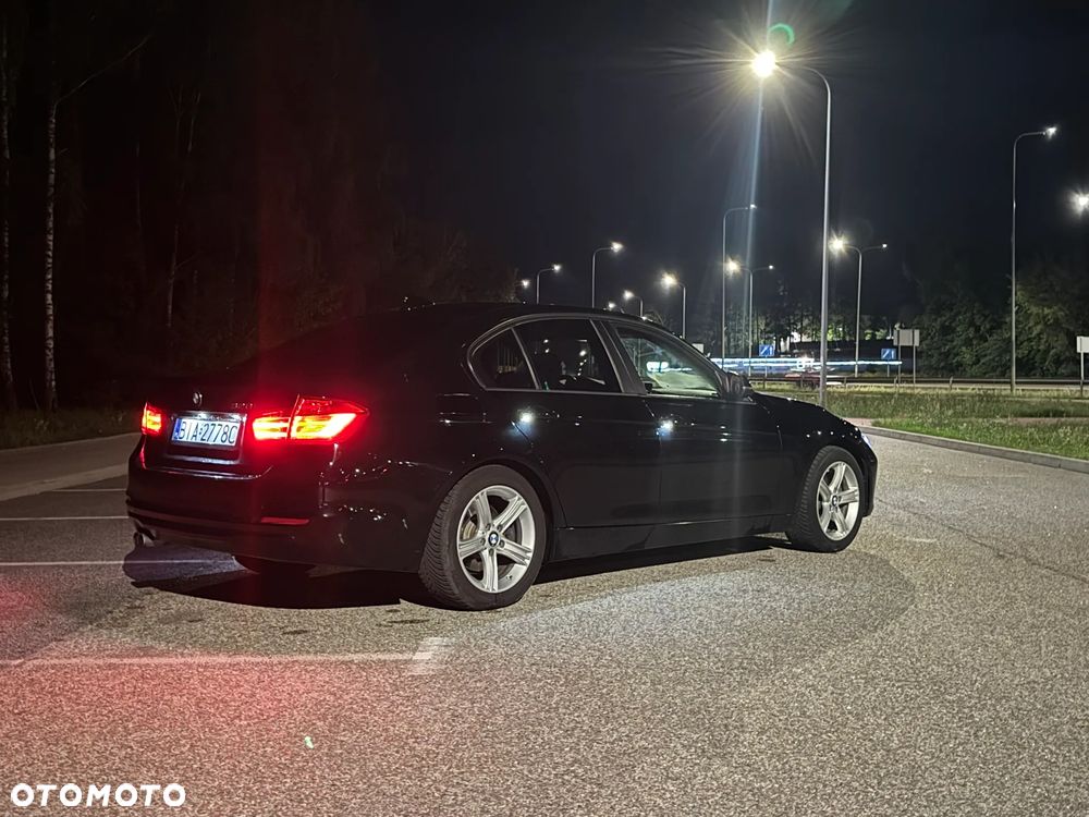 BMW Seria 3 328i - 30
