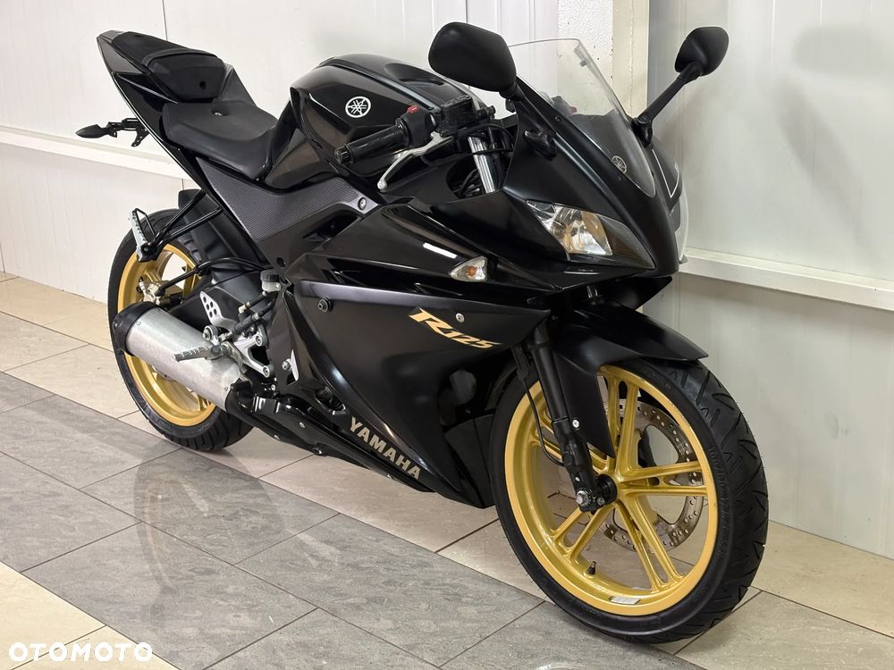 Yamaha YZF - 1