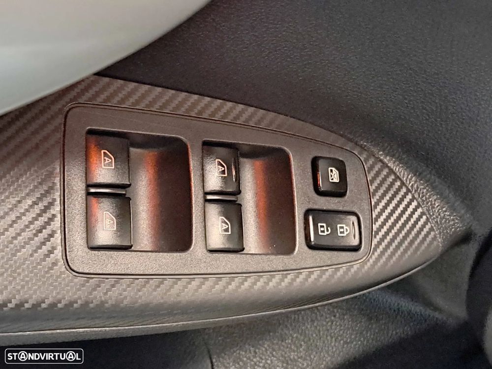 Mitsubishi Eclipse Cross - 11