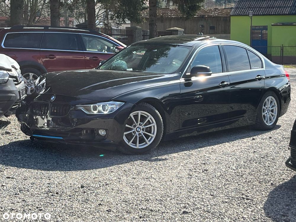 BMW Seria 3 318d xDrive M Sport - 28