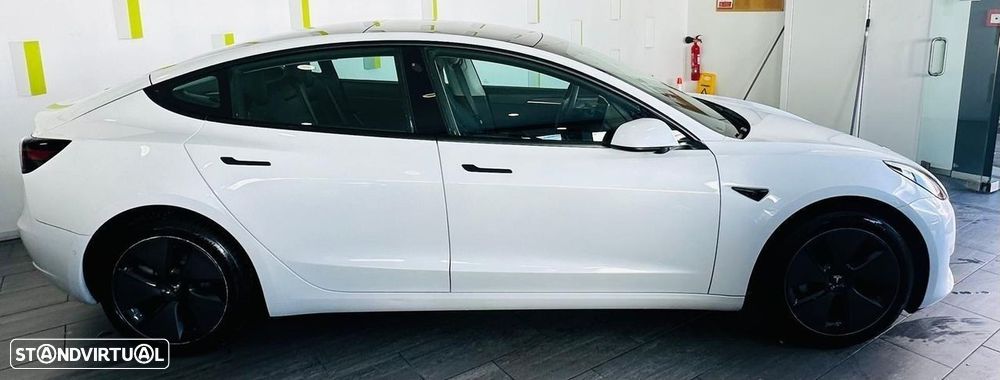 Tesla Model 3 - 5