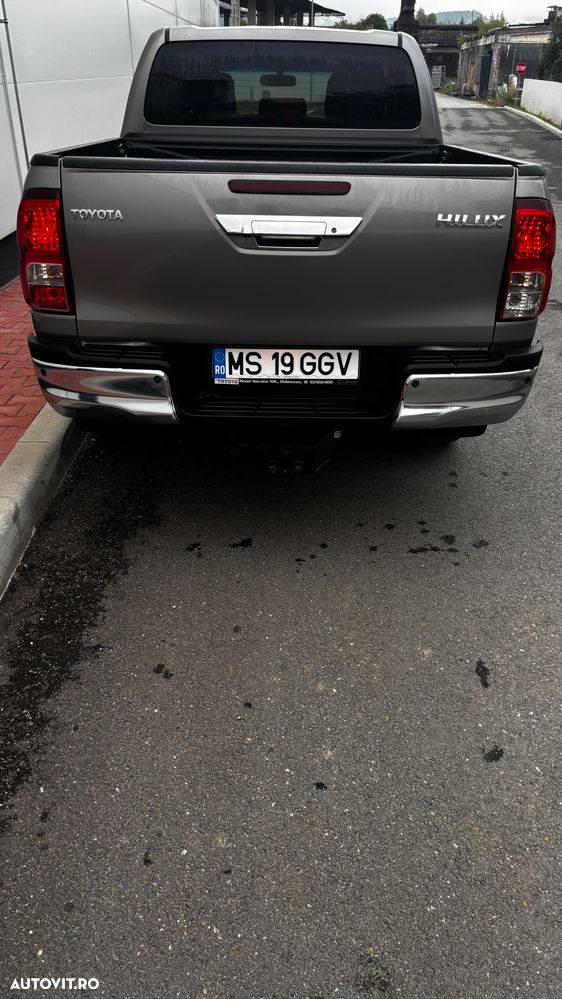 Toyota Hilux - 6