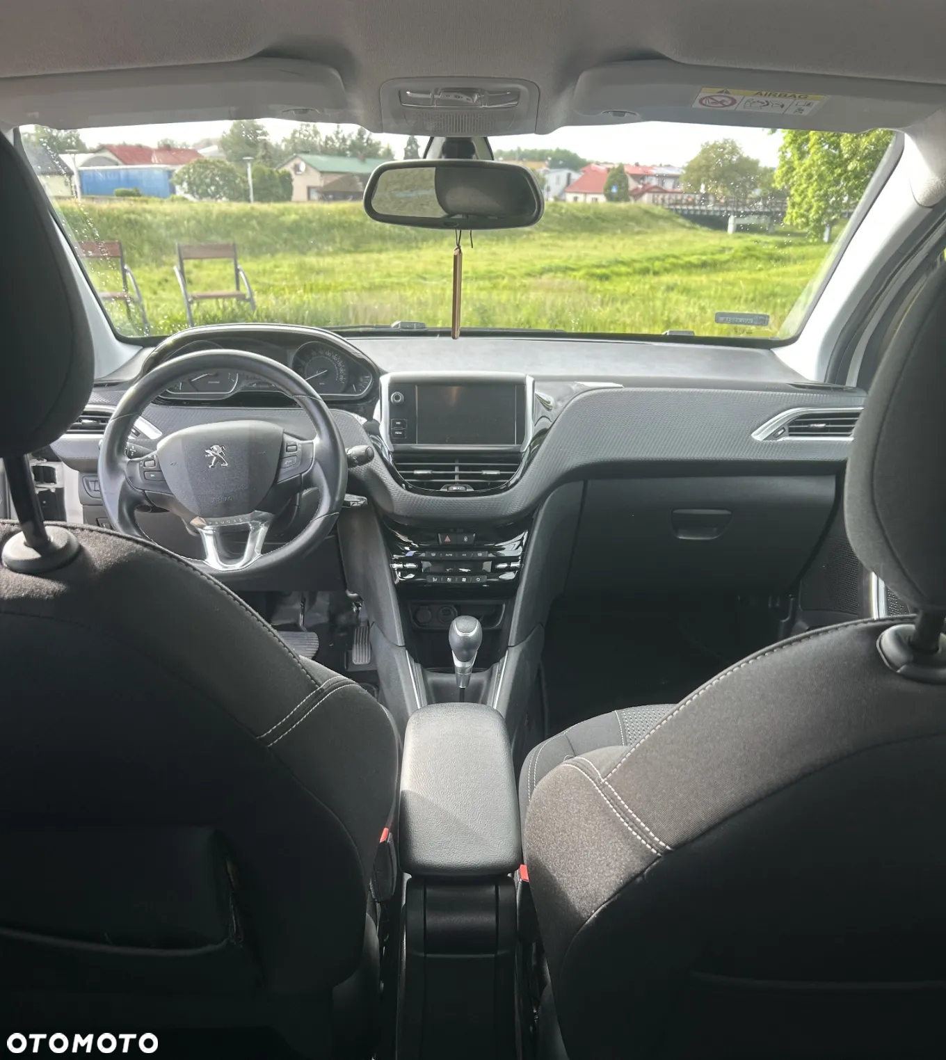 Peugeot 208 1.2 PureTech GPF Allure S&S EAT6 - 13