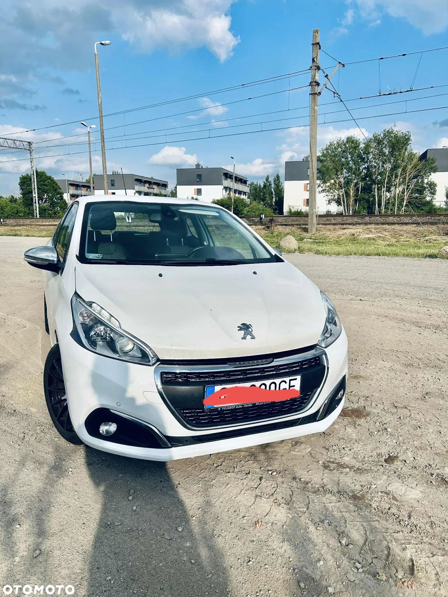 Peugeot 208 - 1