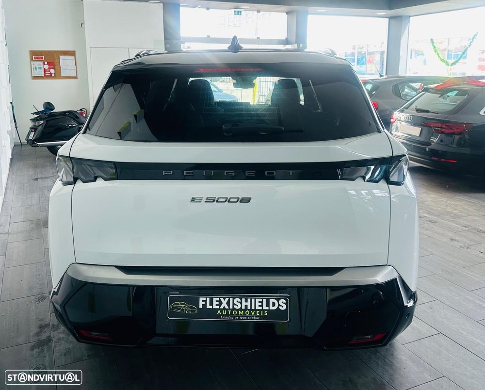 Peugeot E-5008 Allure - 6