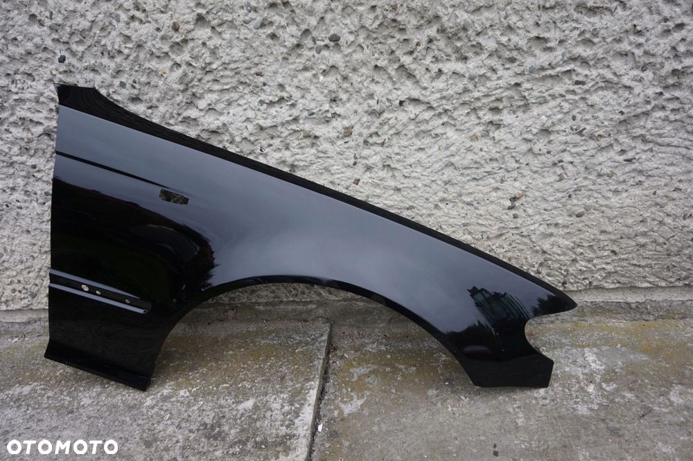 BŁOTNIK PRAWY BMW E46 LIFT 668/9 SCHWARZ 01/05r - 1
