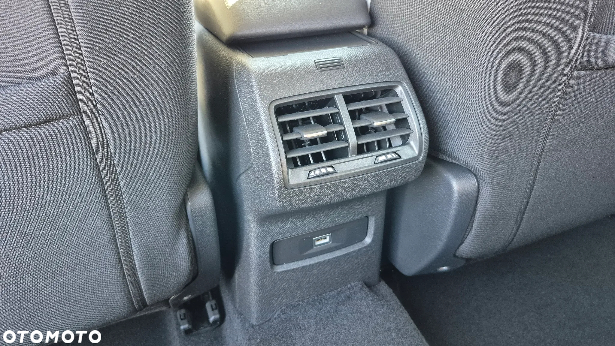 Citroën C4X 1.2 mHEV Max eDCT6 - 20