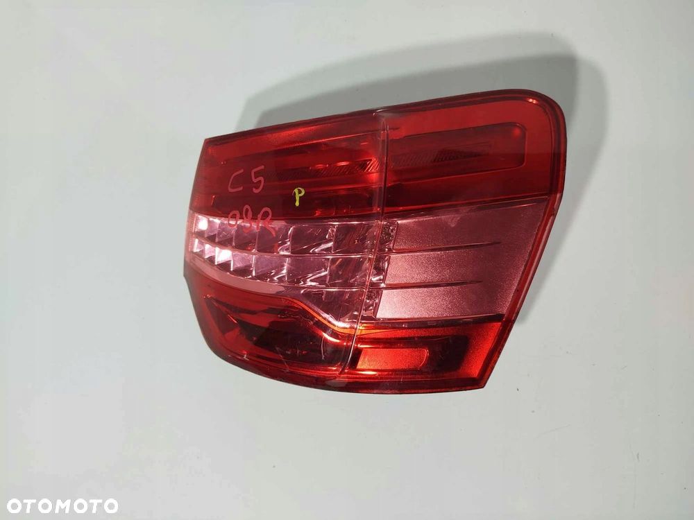 LAMPA PRAWA TYLNA CITROEN C5 III X7 08-13 - 1