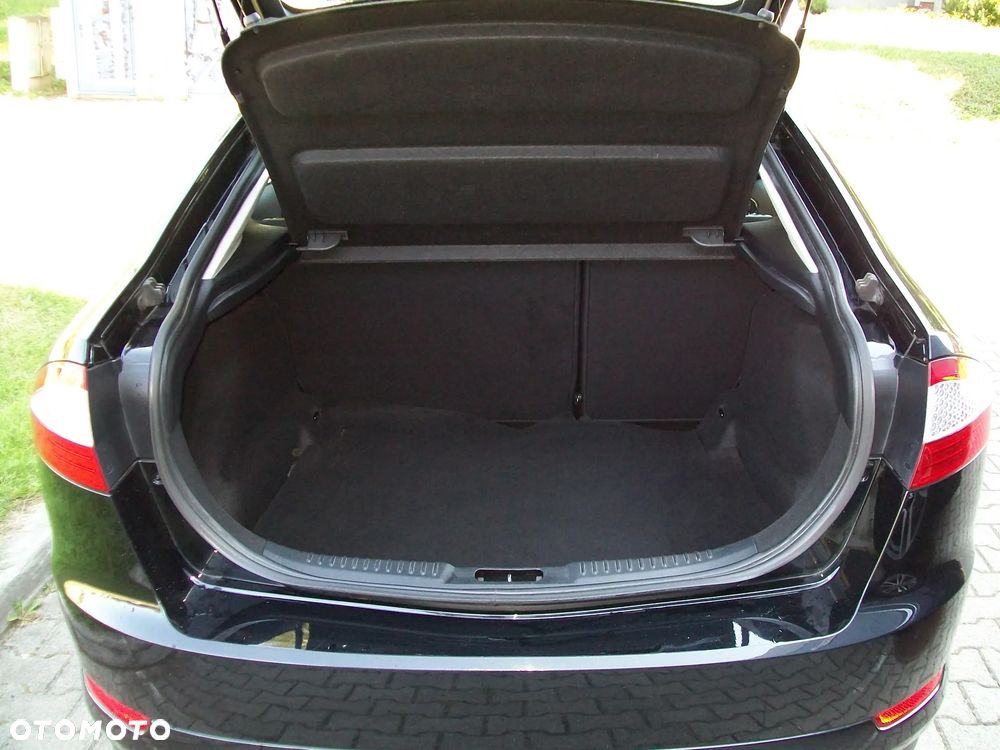 Ford Mondeo 2.0 Trend - 11