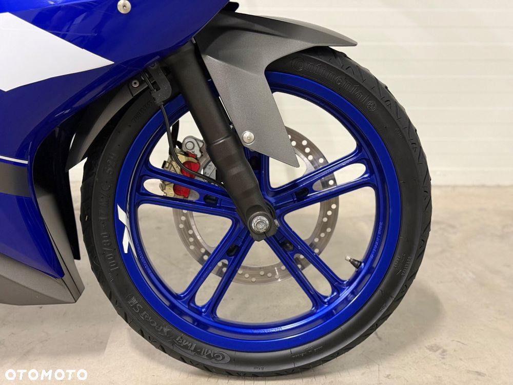 Yamaha YZF - 9