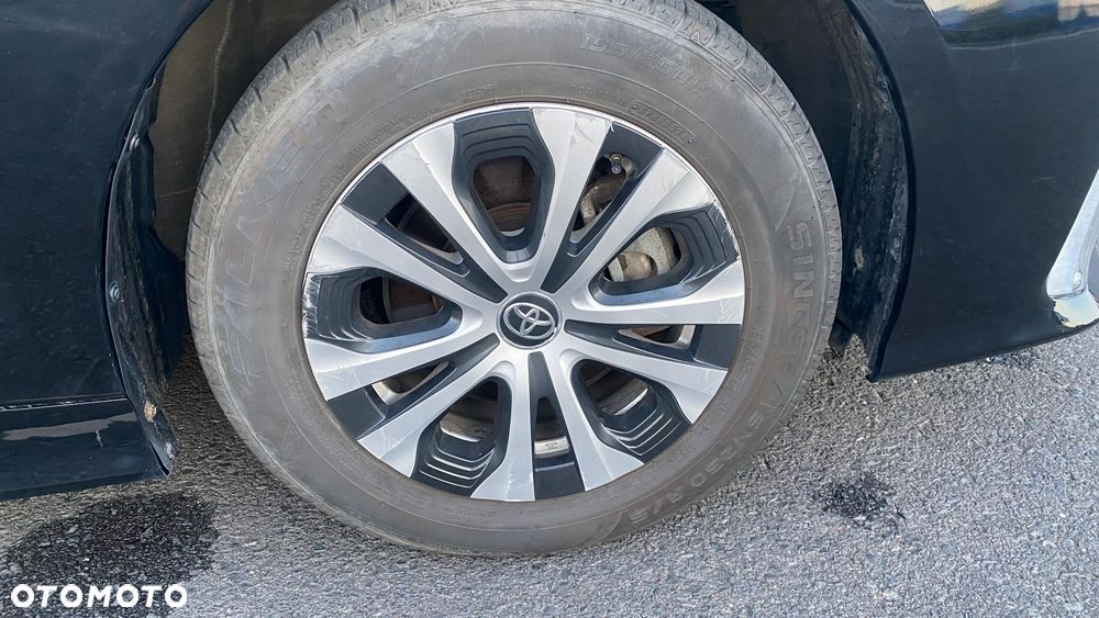 Toyota Prius - 15
