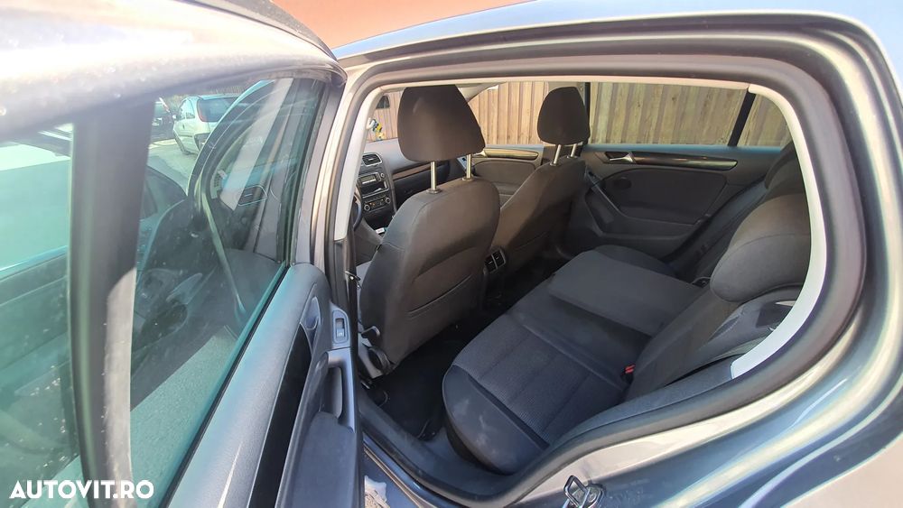 Volkswagen Golf 1.6 TDI DPF MATCH - 6