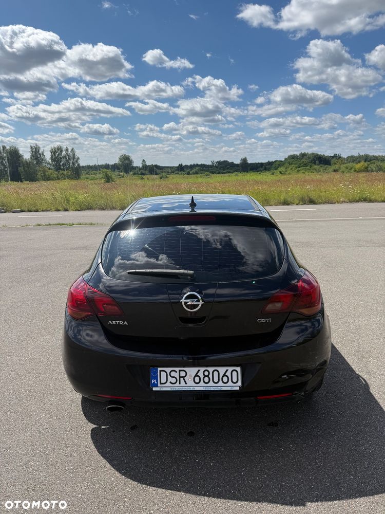 Opel Astra 2.0 CDTI Cosmo - 4