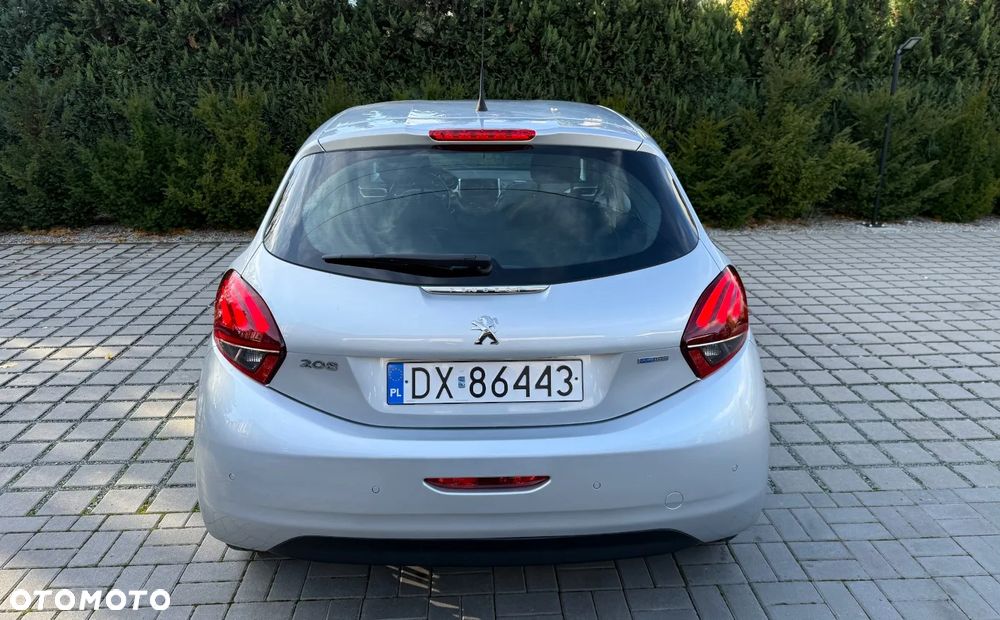 Peugeot 208 1.2 PureTech Allure S&S - 5