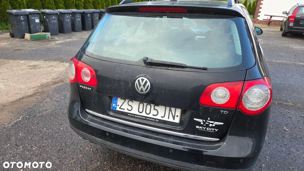 Volkswagen Passat 1.9 TDI DPF Comfortline - 9