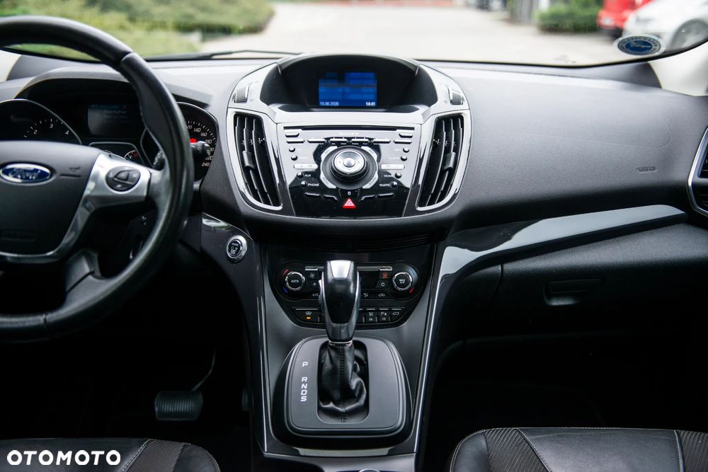 Ford Kuga 2.0 TDCi 4x4 Titanium - 28