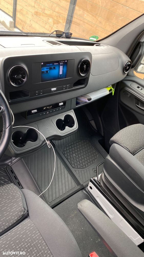 Mercedes-Benz Sprinter - 6