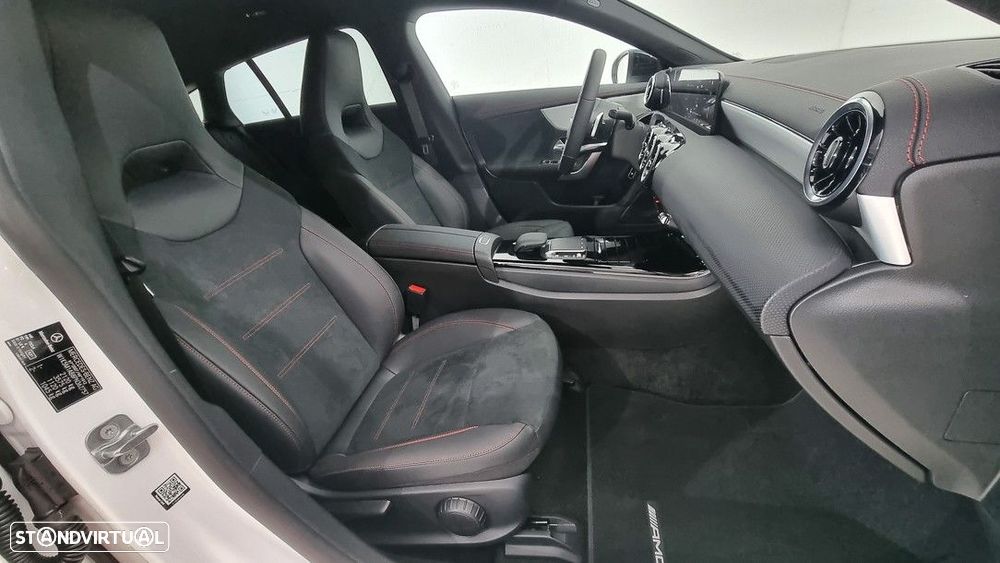 Mercedes-Benz CLA 180 - 13