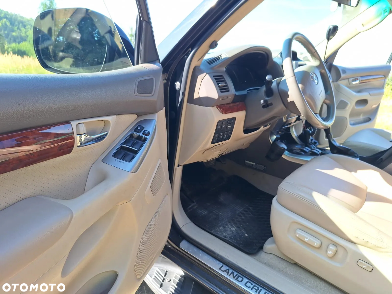 Toyota Land Cruiser - 13