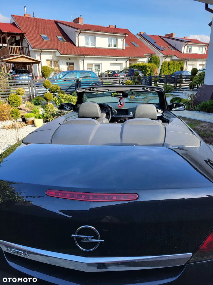 Opel Astra GTC 1.6 Turbo Edition - 2