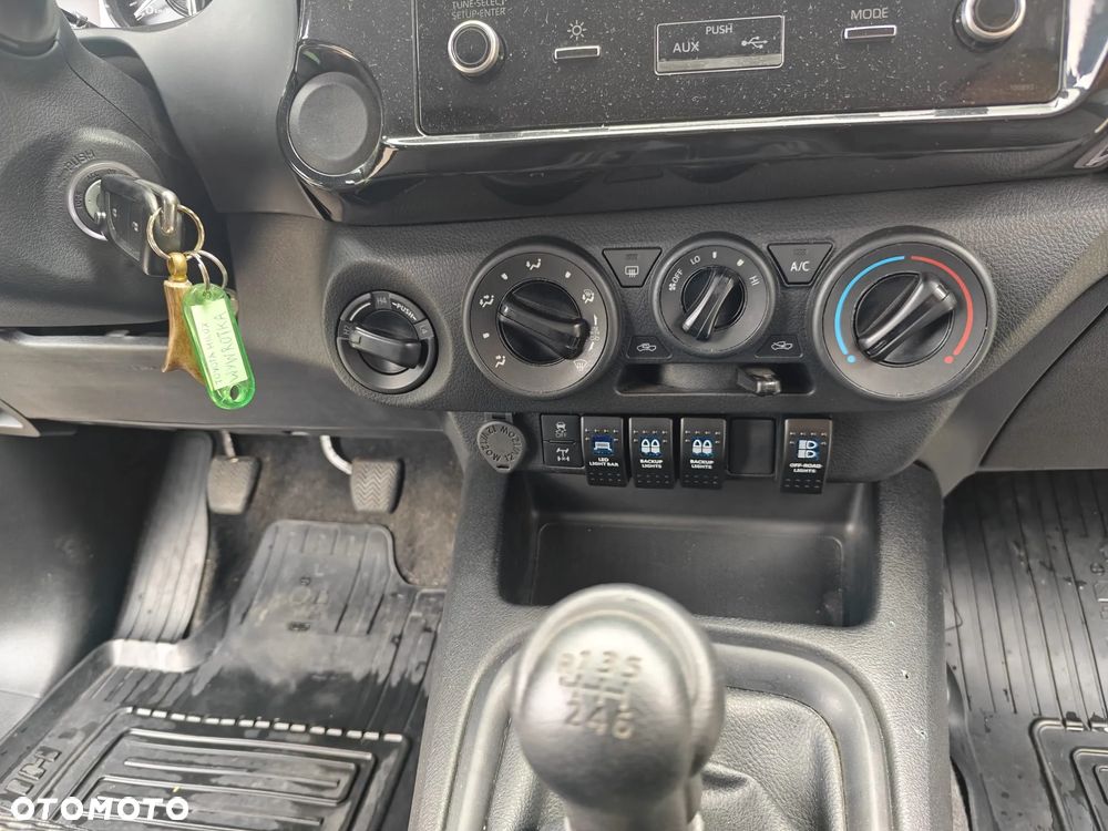 Toyota Hilux 2.4 D-4D Single Cab DLX 4x4 - 19