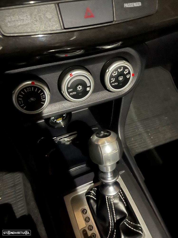 Mitsubishi Lancer - 16