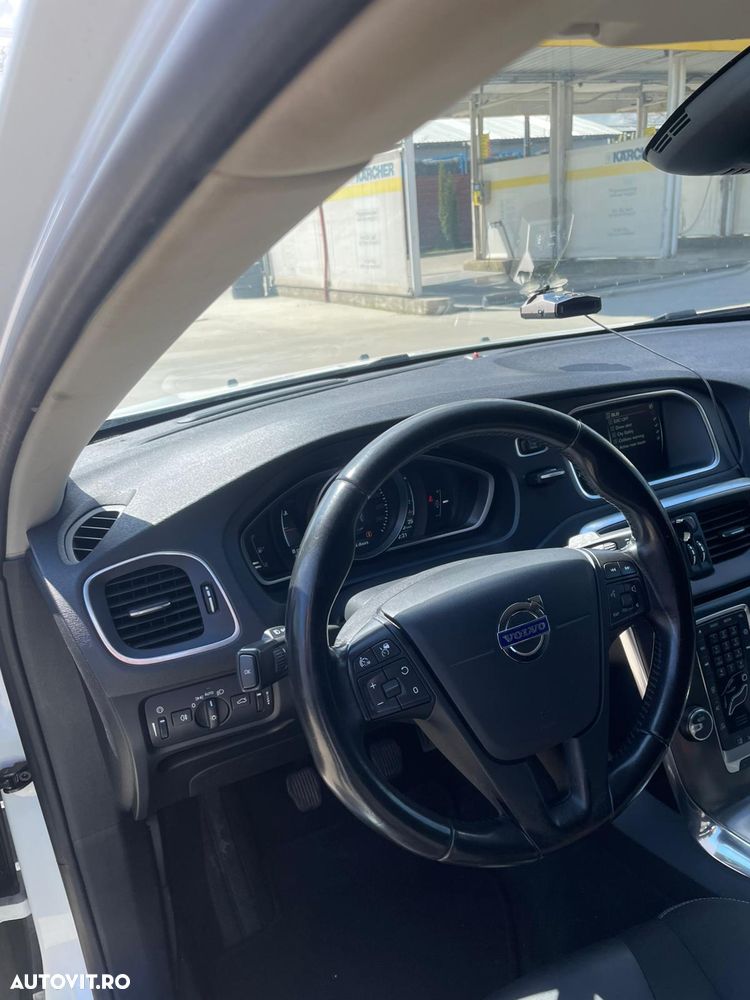 Volvo V40 D4 VEA Momentum - 10